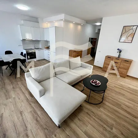 Qerret 647 Apartment Golem (Tirana)