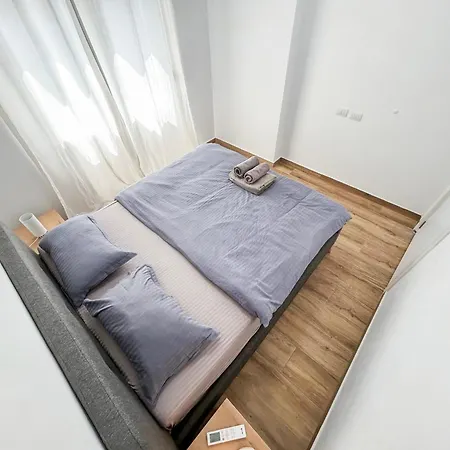 Qerret 647 Apartment *