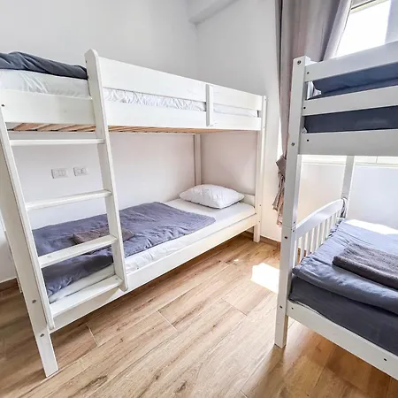 Apartment Qerret 647