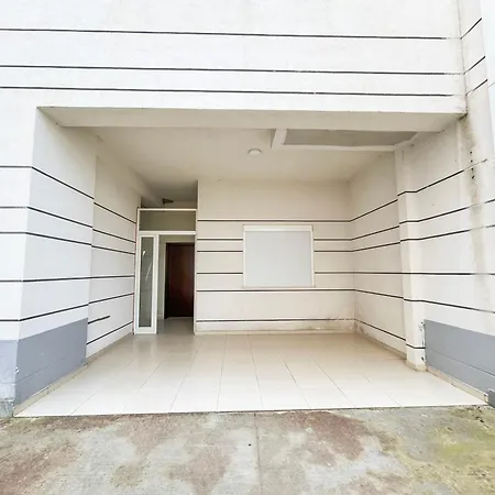 Qerret 647 Apartment *